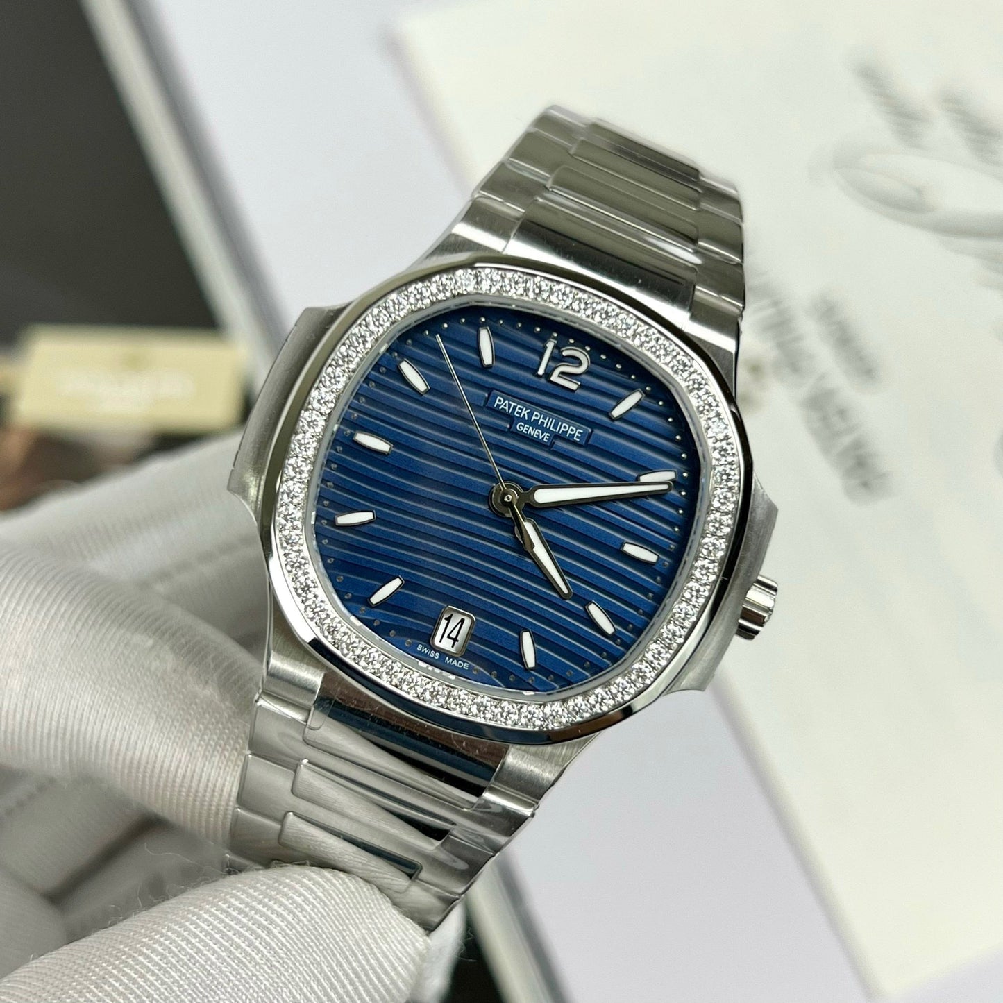 Patek Philippe Nautilus 7118/1A-001 custom Moissanite 3K Fabbrica quadrante blu