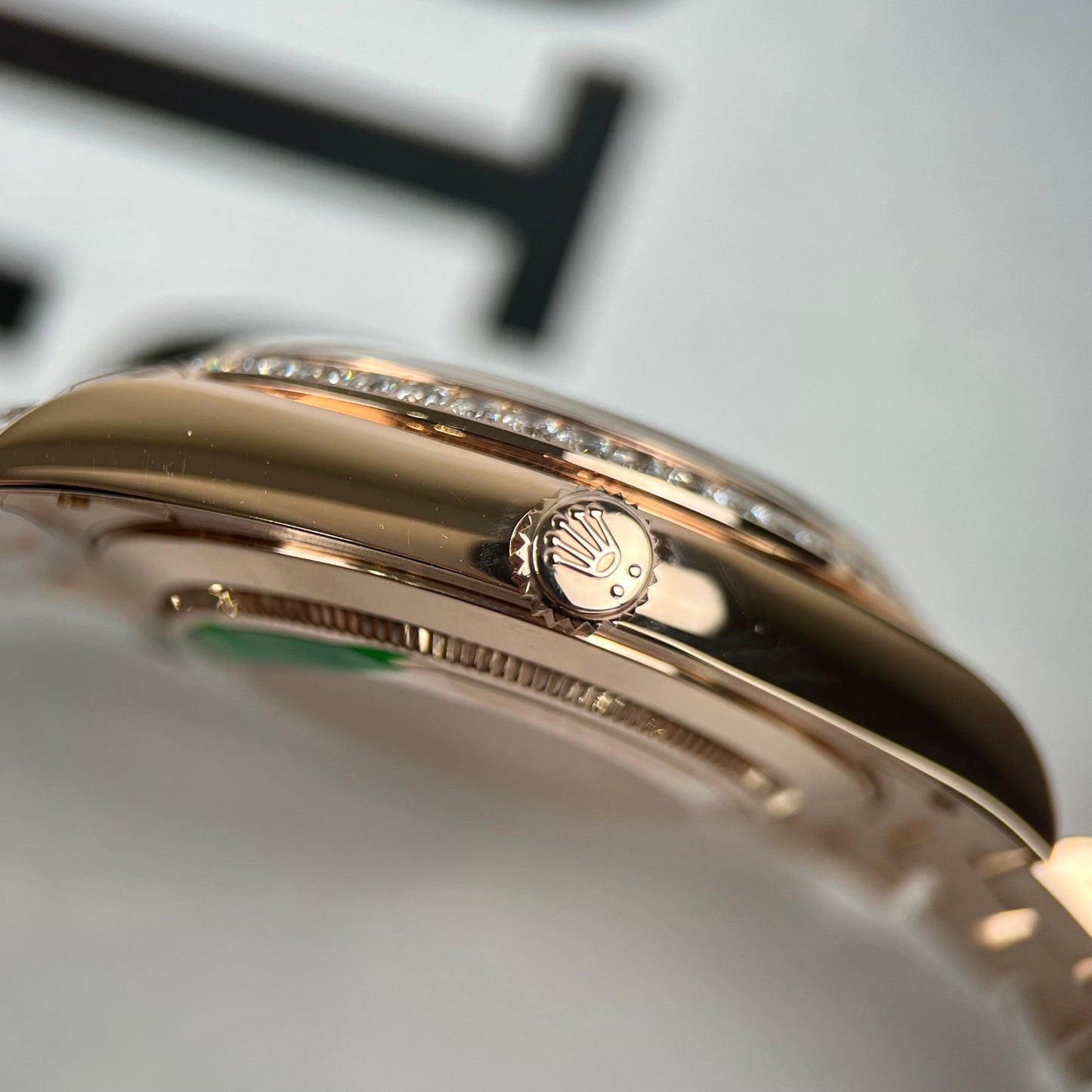 Rolex Oyster Day-Date 40mm 228235 coated 18k Rosa Oro Best 1:1 Edizione 130 gram moissanite lunetta