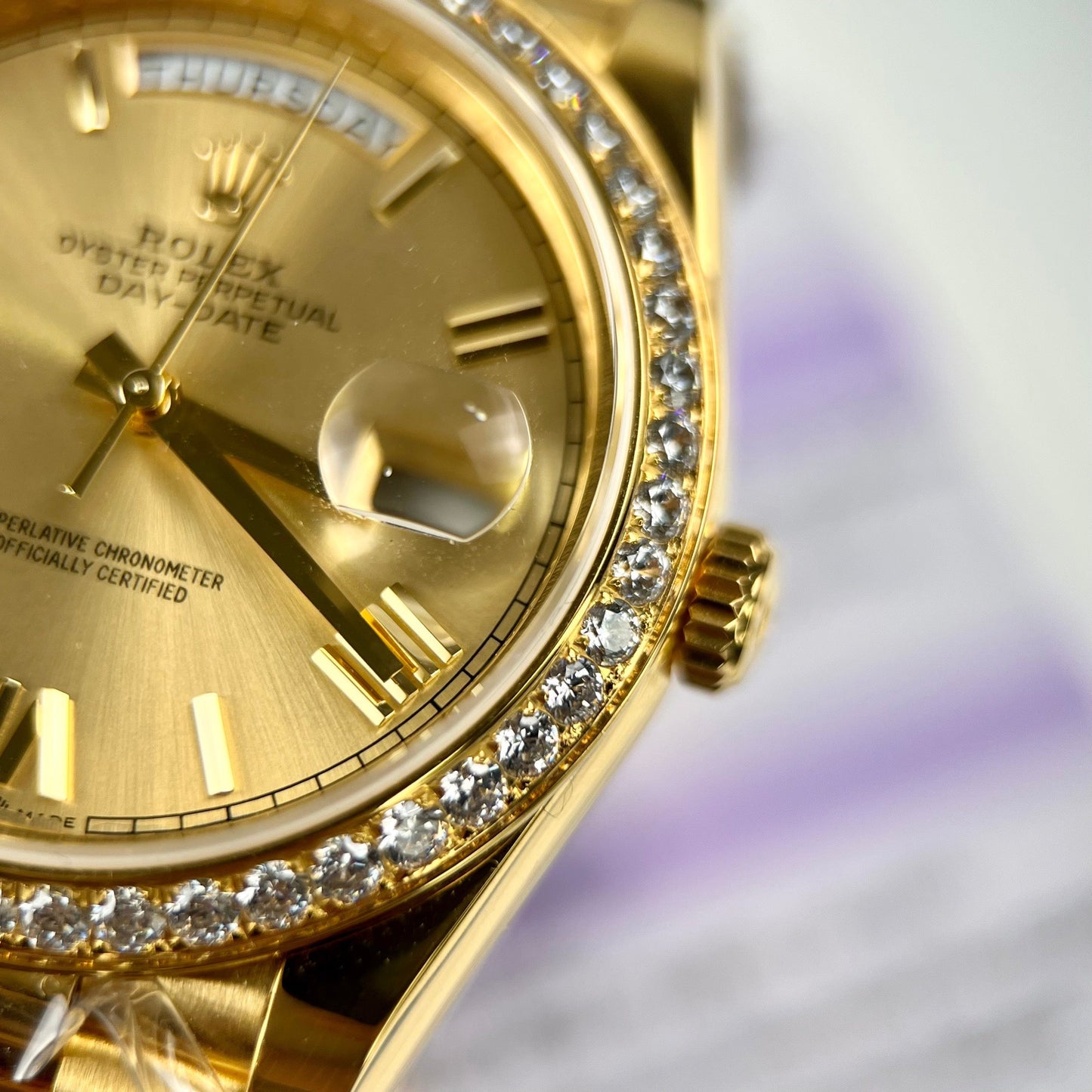 Rolex Day-Date 40mm 228238-0006 coated 18k yellow Oro Best 1:1 Edizione moissanite lunetta