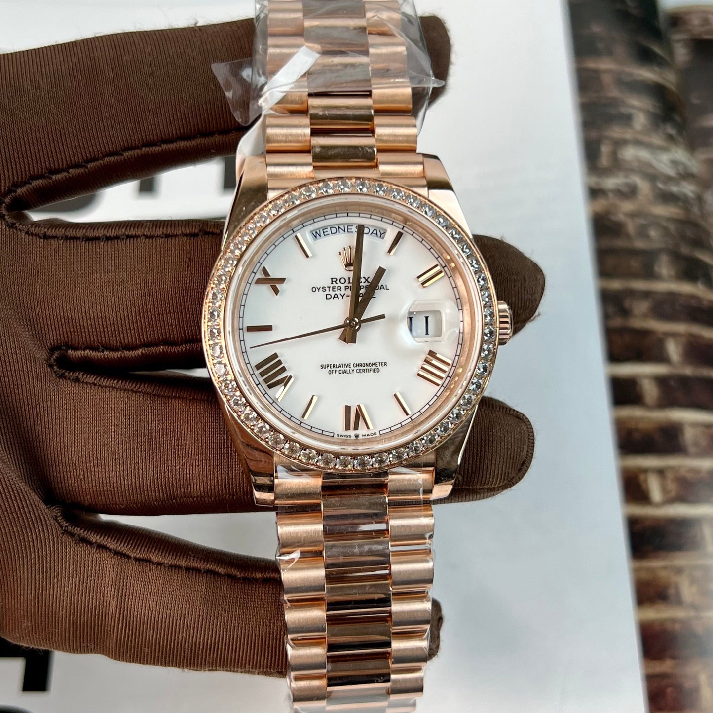 Rolex Day-Date 40 228235-0032 40mm best 1:1 Edizione 18k Rosa Oro coated and stone lunetta