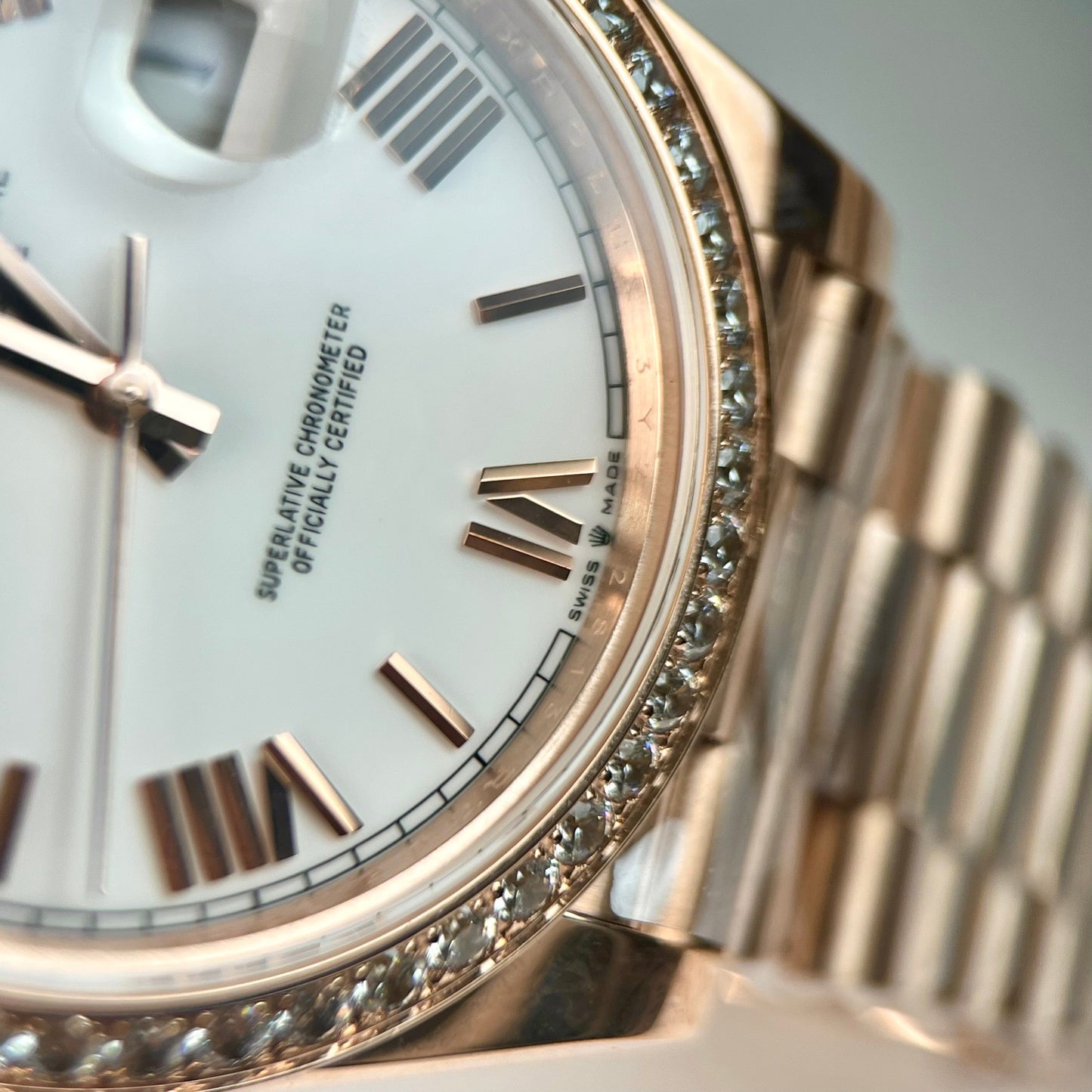Rolex Day-Date 40 228235-0032 40mm best 1:1 Edizione 18k Rosa Oro coated and stone lunetta