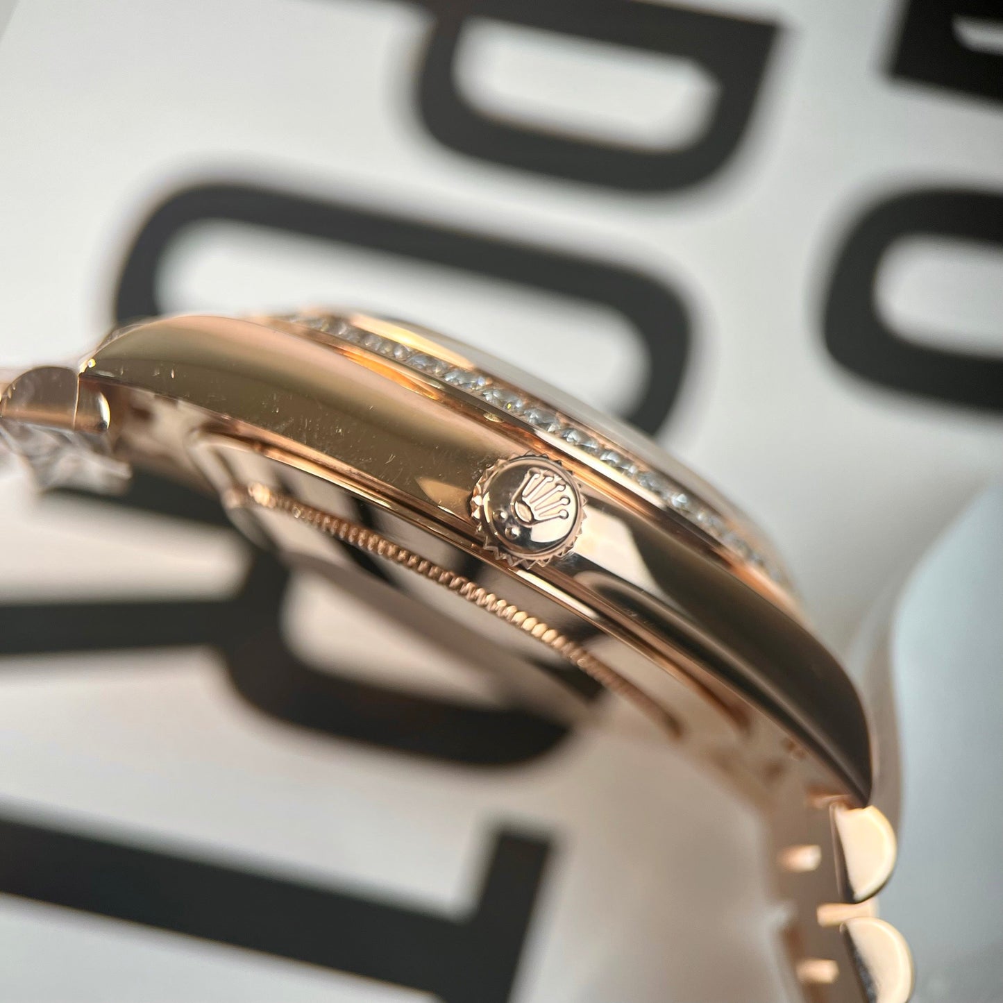 Rolex Day-Date 40 228235-0032 40mm best 1:1 Edizione 18k Rosa Oro coated and stone lunetta