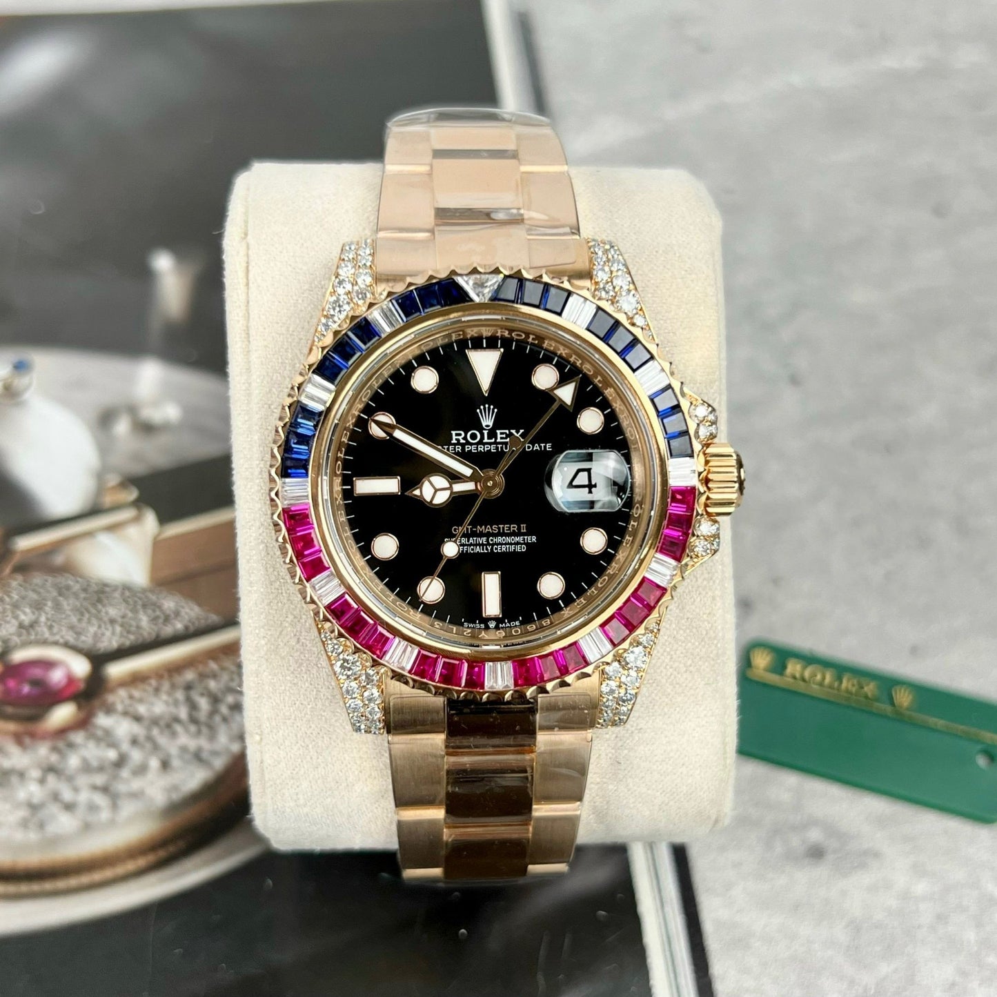 Rolex GMT-Master II 126755 Rainbow lunetta Best 1:1 Edizione with Ruby Stone and 18k wrapped