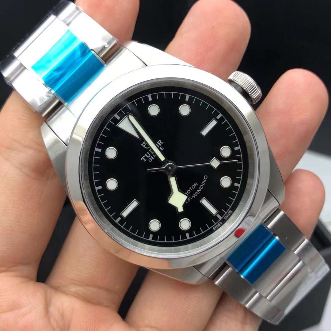 Tudor Heritage Black Bay M79540 Swiss Original movimento