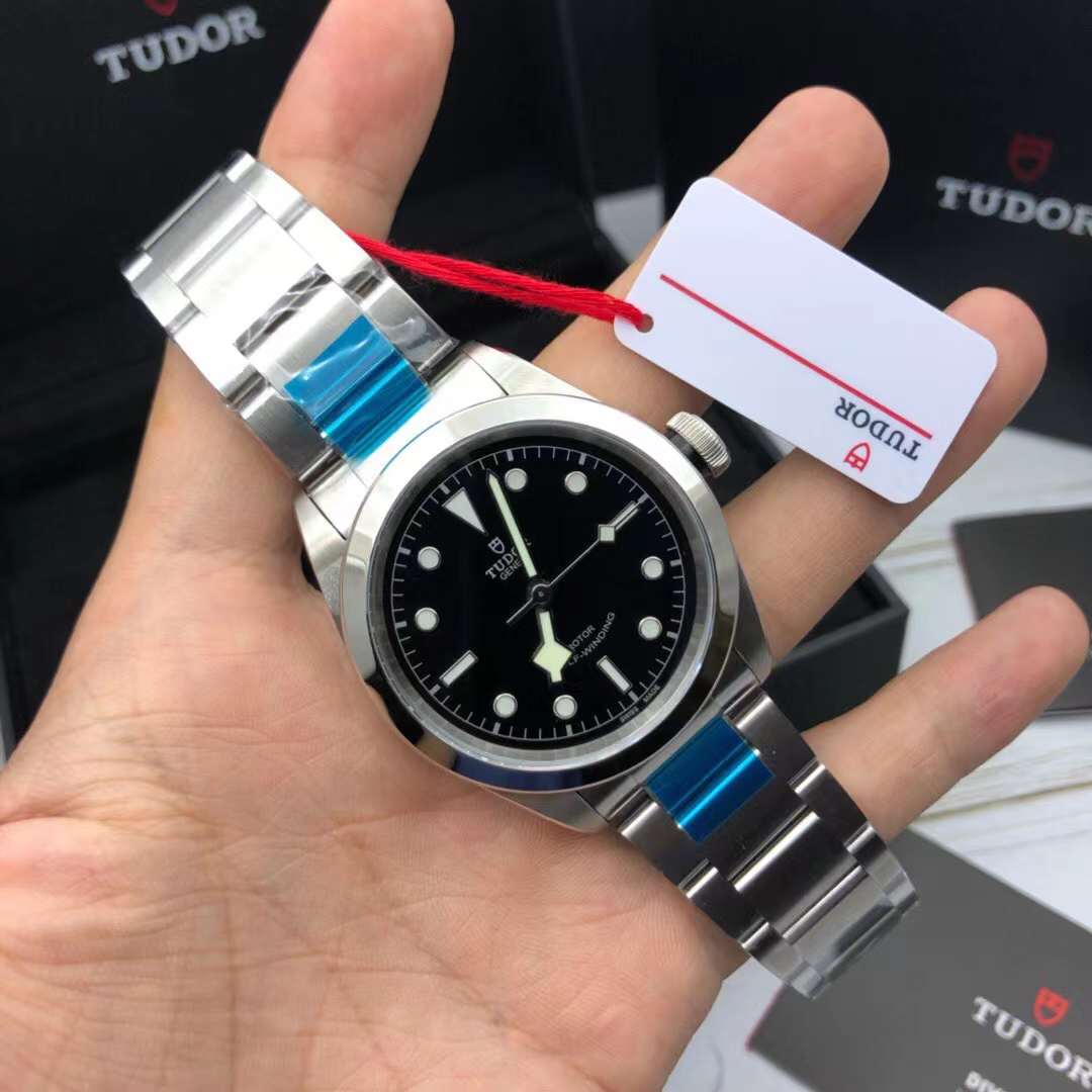 Tudor Heritage Black Bay M79540 Swiss Original movimento