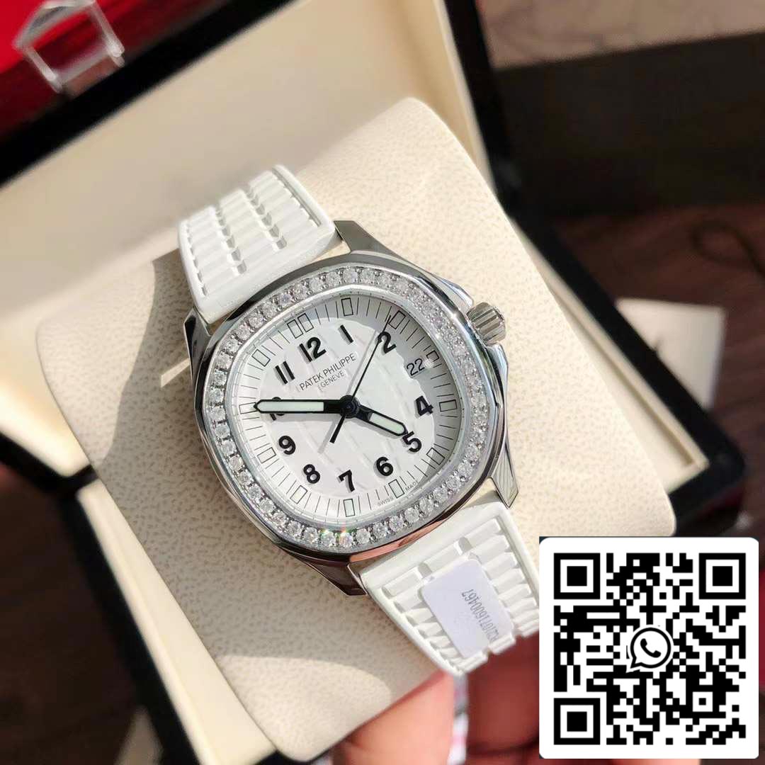 Patek Philippe Aquanaut 5267/200A-010 and diamond Bezel - Swiss Original movimento