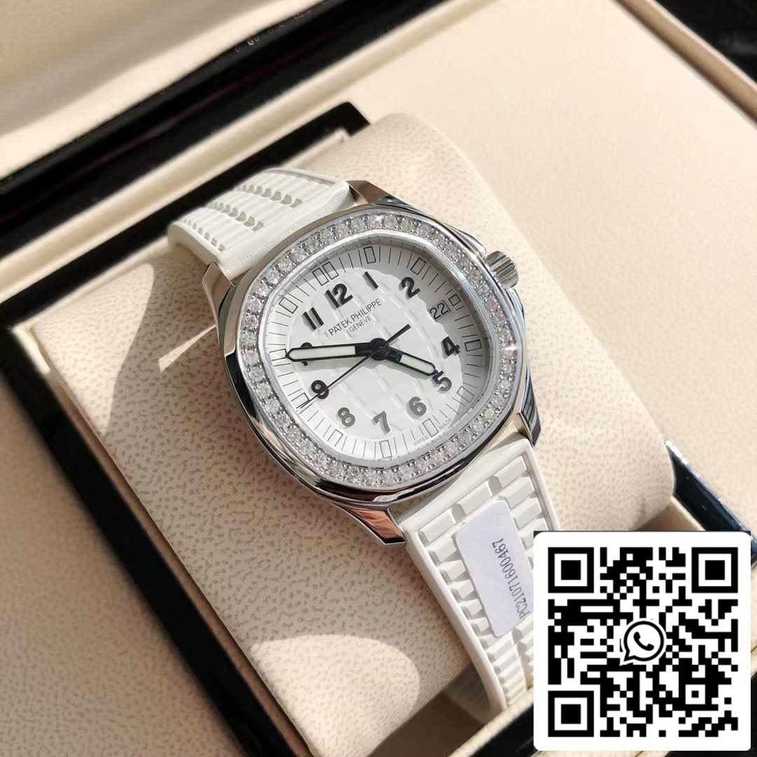 Patek Philippe Aquanaut 5267/200A-010 and diamond Bezel - Swiss Original movimento