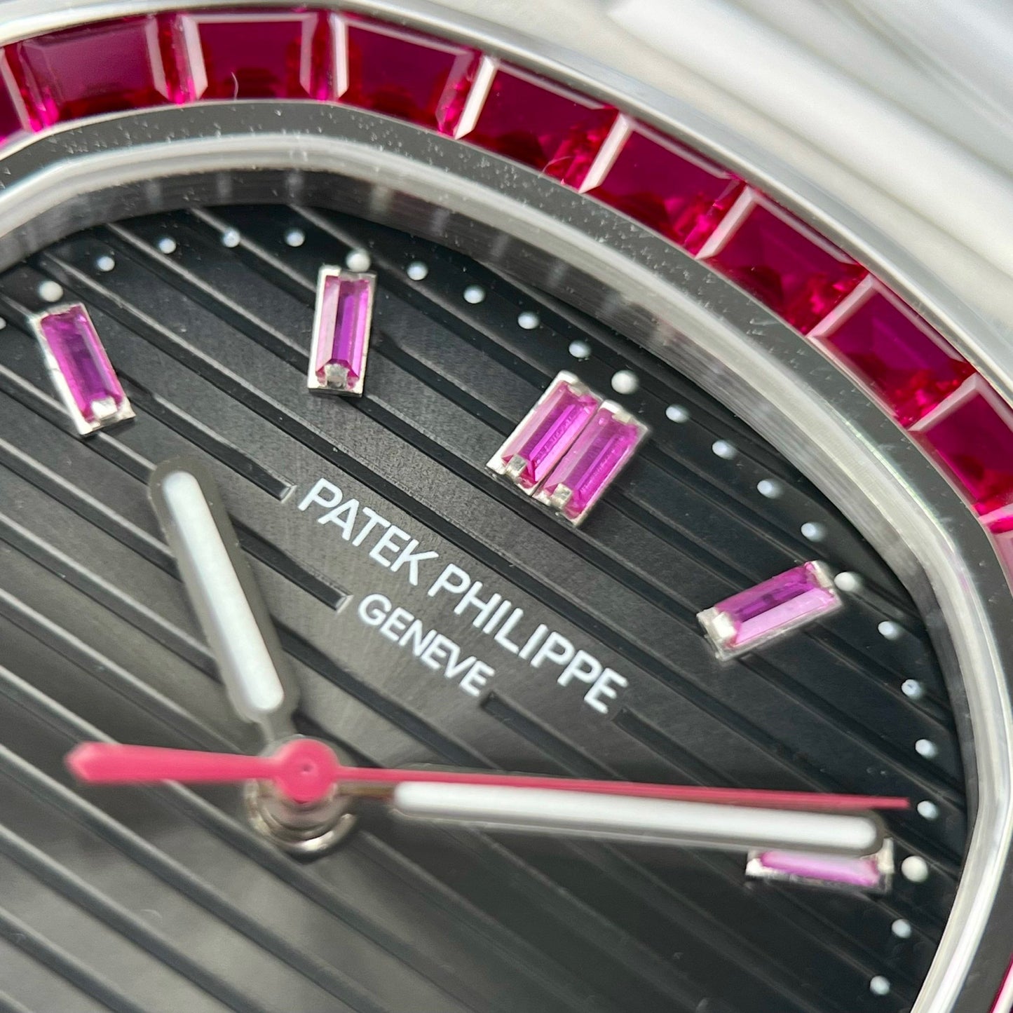 Patek Philippe Nautilus 5711/112P-001Best 1:1 Edition PPF Fabbrica custom Ruby Stone