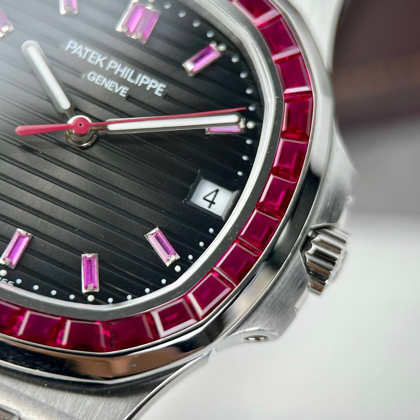Patek Philippe Nautilus 5711/112P-001Best 1:1 Edition PPF Fabbrica custom Ruby Stone