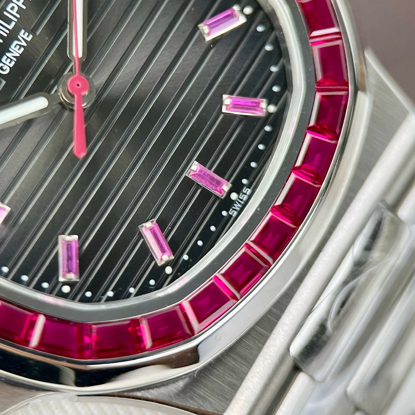 Patek Philippe Nautilus 5711/112P-001Best 1:1 Edition PPF Fabbrica custom Ruby Stone