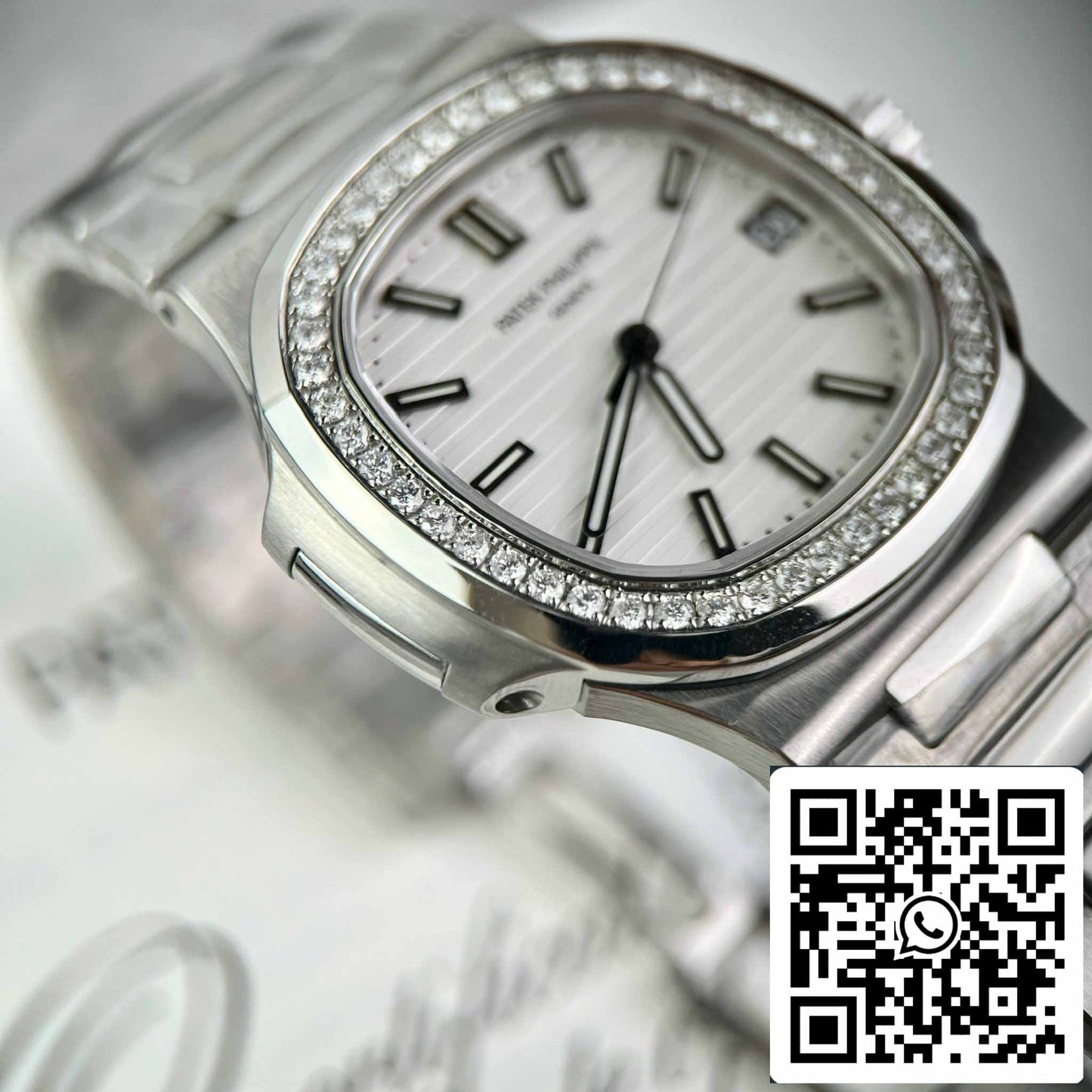 Patek Philippe Nautilus 5711/1A-011 Best 1:1 Edition PPF Fabbrica custom Diamonds Moissanite