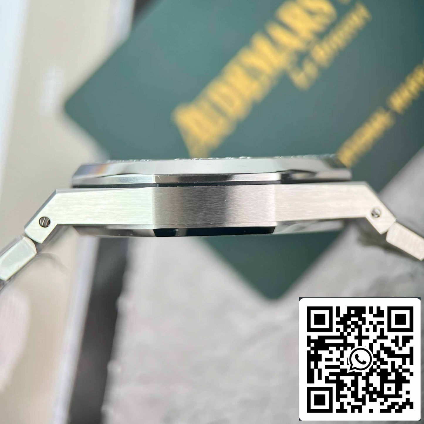 replica Audemars Piguet Royal Oak 15400ST.OO.1220ST.01 Custom Moissanite Diamonds