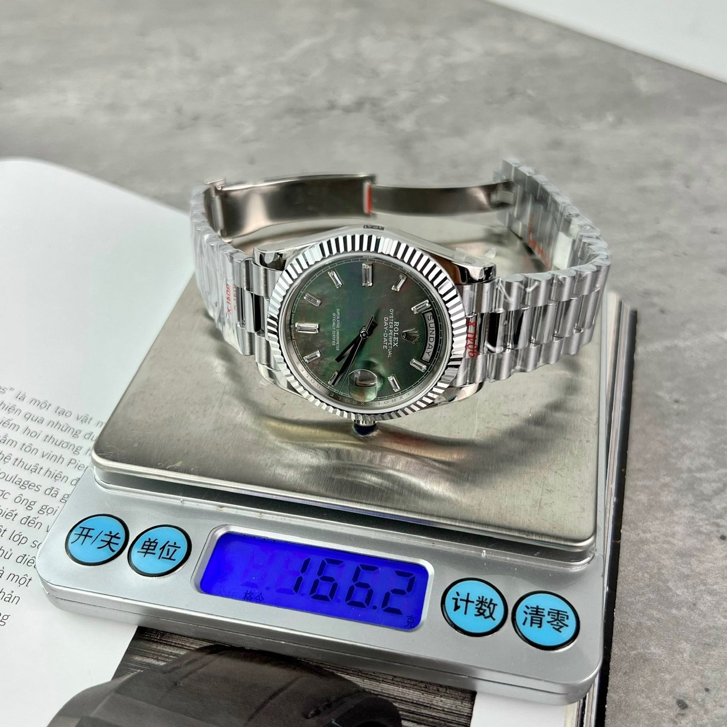 Rolex Day Date 40 228239 - Mother Of Pearl quadrante Best 1:1 Edizione GM Fabbrica V2
