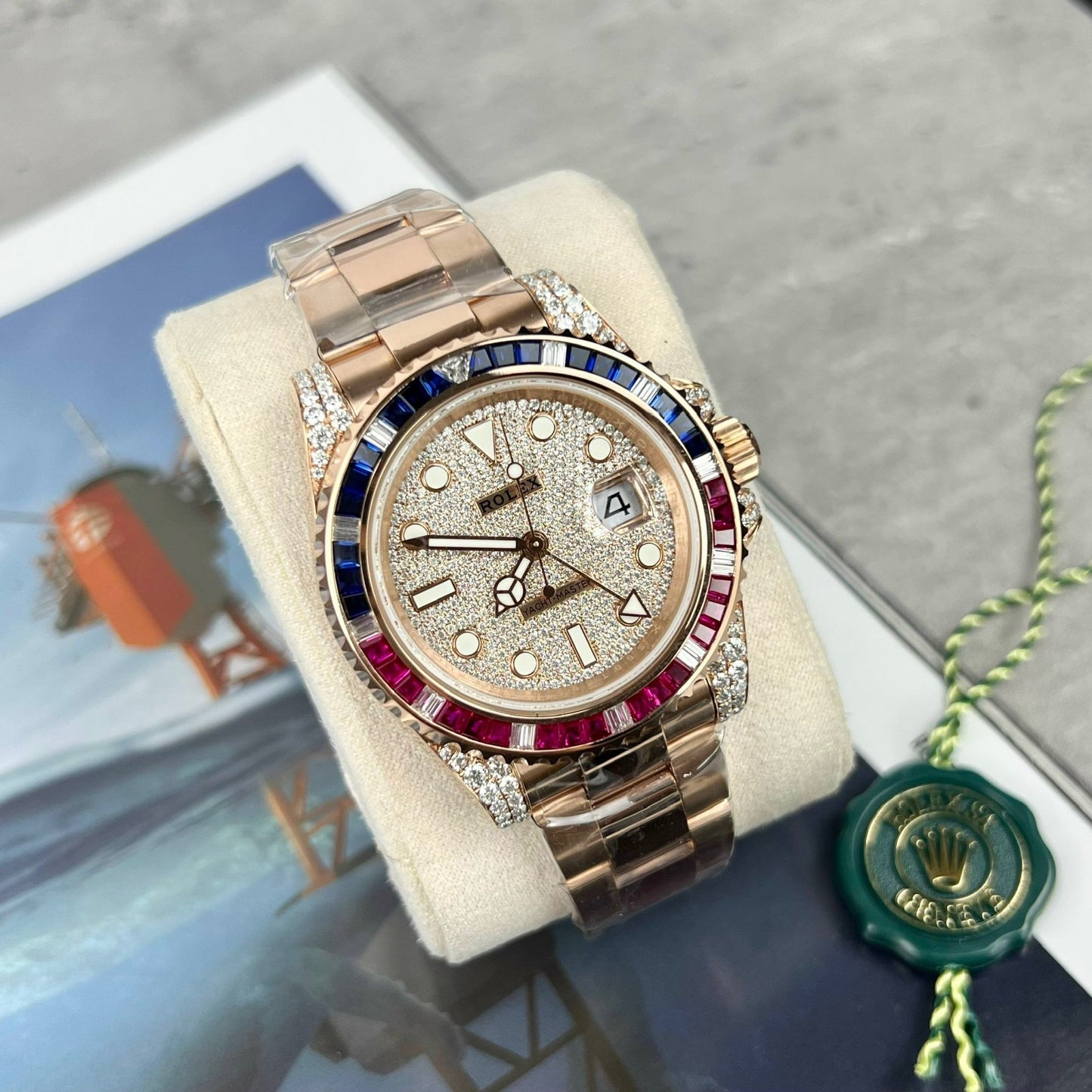 Rolex GMT-Master II 126755 SARU-DIAO Best 1:1 Edizione Ruby Stone and Moissanite 18k Oro