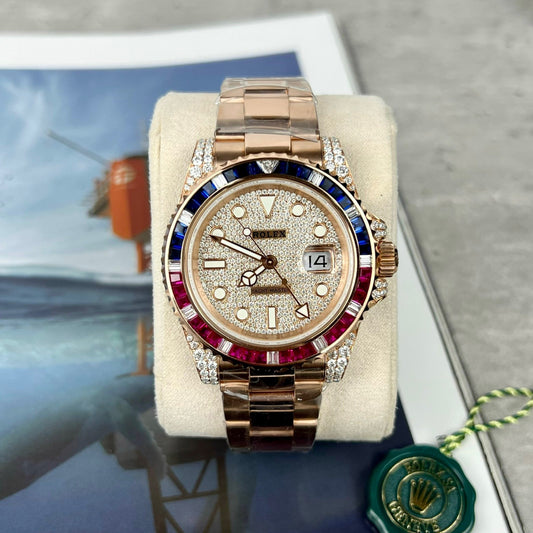 Rolex GMT-Master II 126755 SARU-DIAO Best 1:1 Edizione Ruby Stone and Moissanite 18k Oro