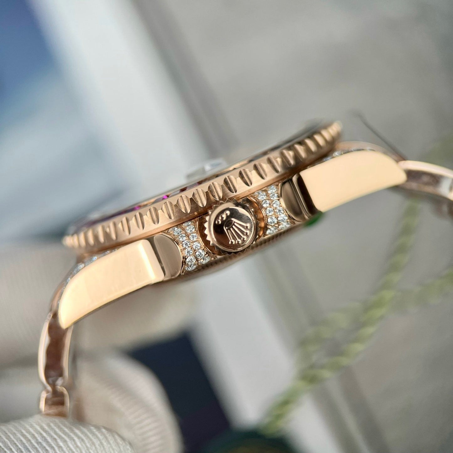 Rolex GMT-Master II 126755 SARU-DIAO Best 1:1 Edizione Ruby Stone and Moissanite 18k Oro