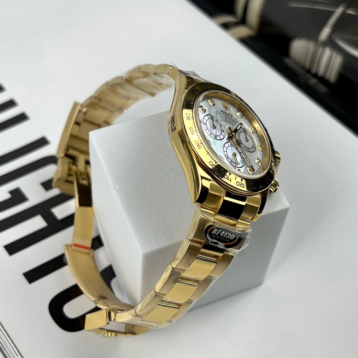 replica Rolex Cosmograph Daytona 40mm Yellow Oro Mother of Pearl Diamond quadrante 116528