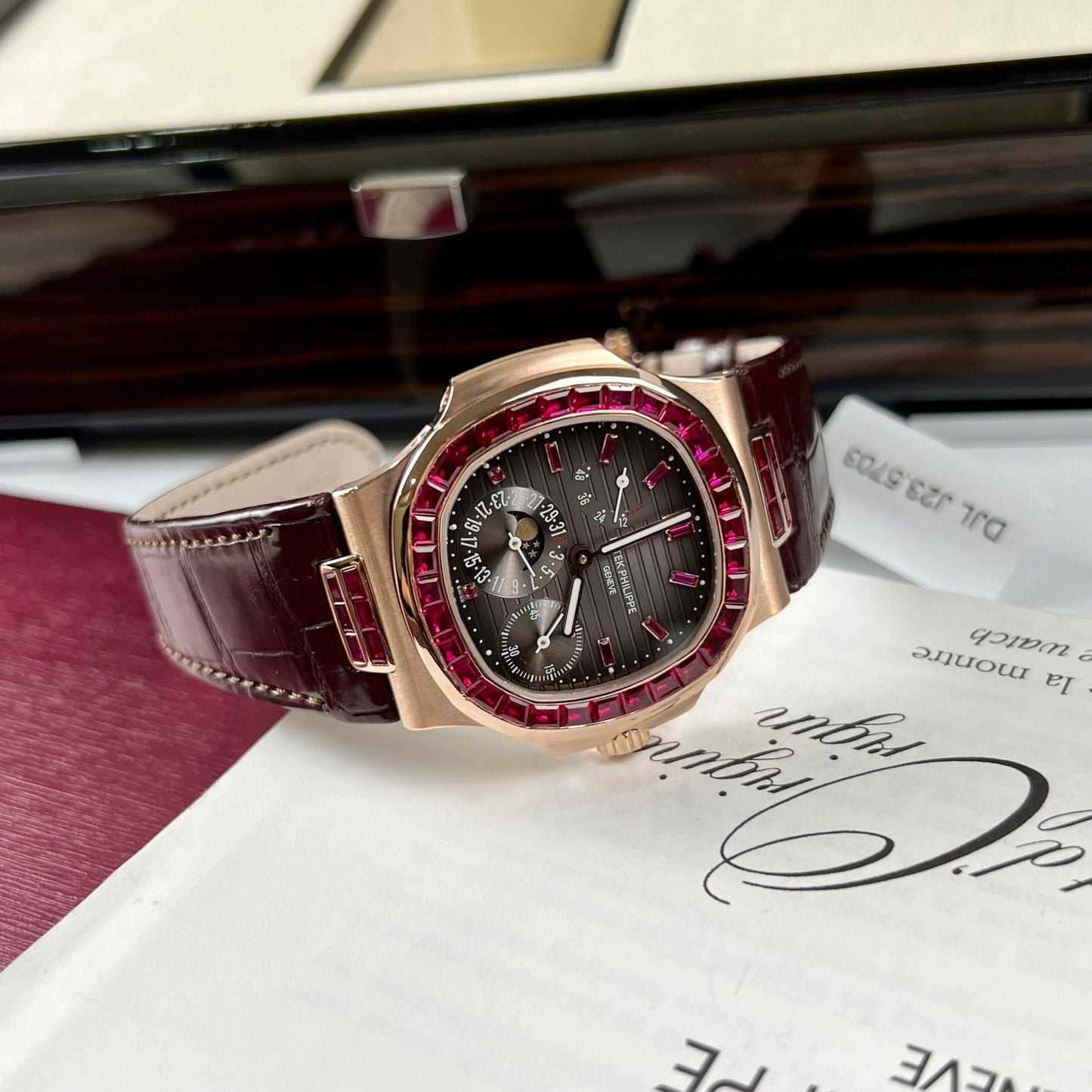 Patek Philippe Nautilus 5712 18k rose gold 1:1 best Edition PPF Fabbrica custom Ruby Stone