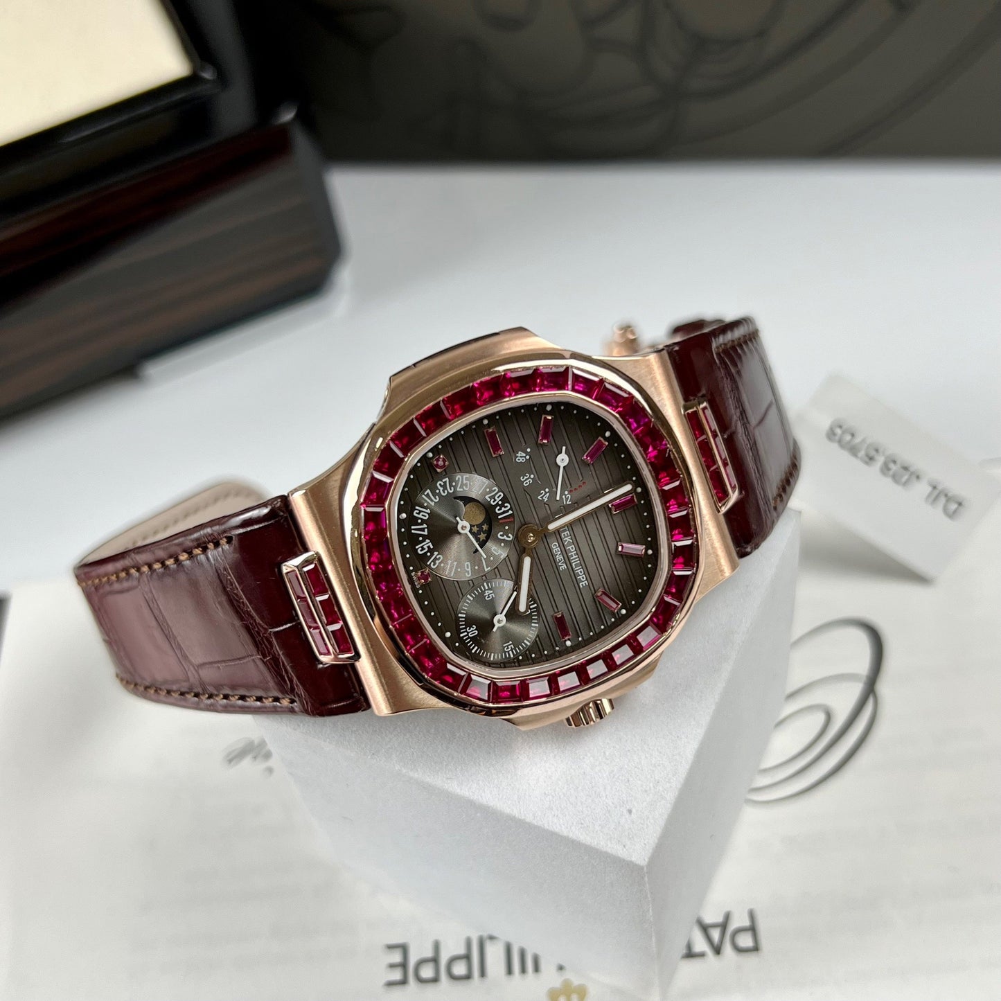 Patek Philippe Nautilus 5712 18k rose gold 1:1 best Edition PPF Fabbrica custom Ruby Stone