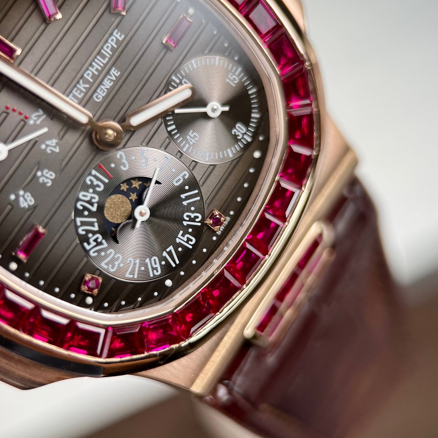 Patek Philippe Nautilus 5712 18k rose gold 1:1 best Edition PPF Fabbrica custom Ruby Stone