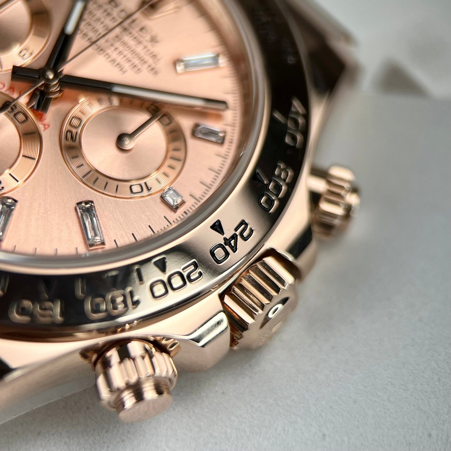replica Rolex Cosmograph Daytona 40mm Everose Oro 116505 1:1 edizione migliore BTF