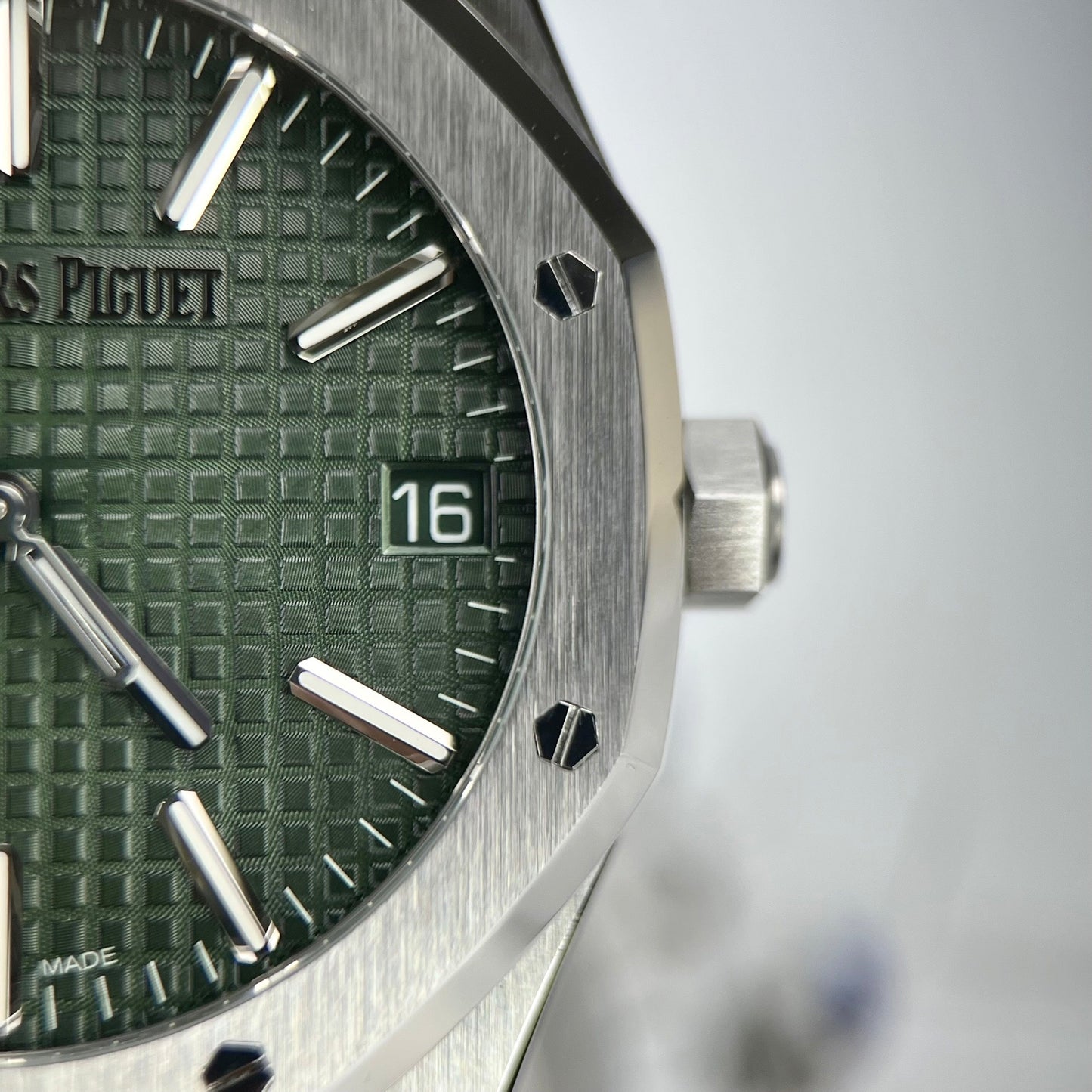 Audemars Piguet Royal Oak 15510ST.OO.1320ST.04 1:1 Best Edition ZF Fabbrica Green Dial Newest Version