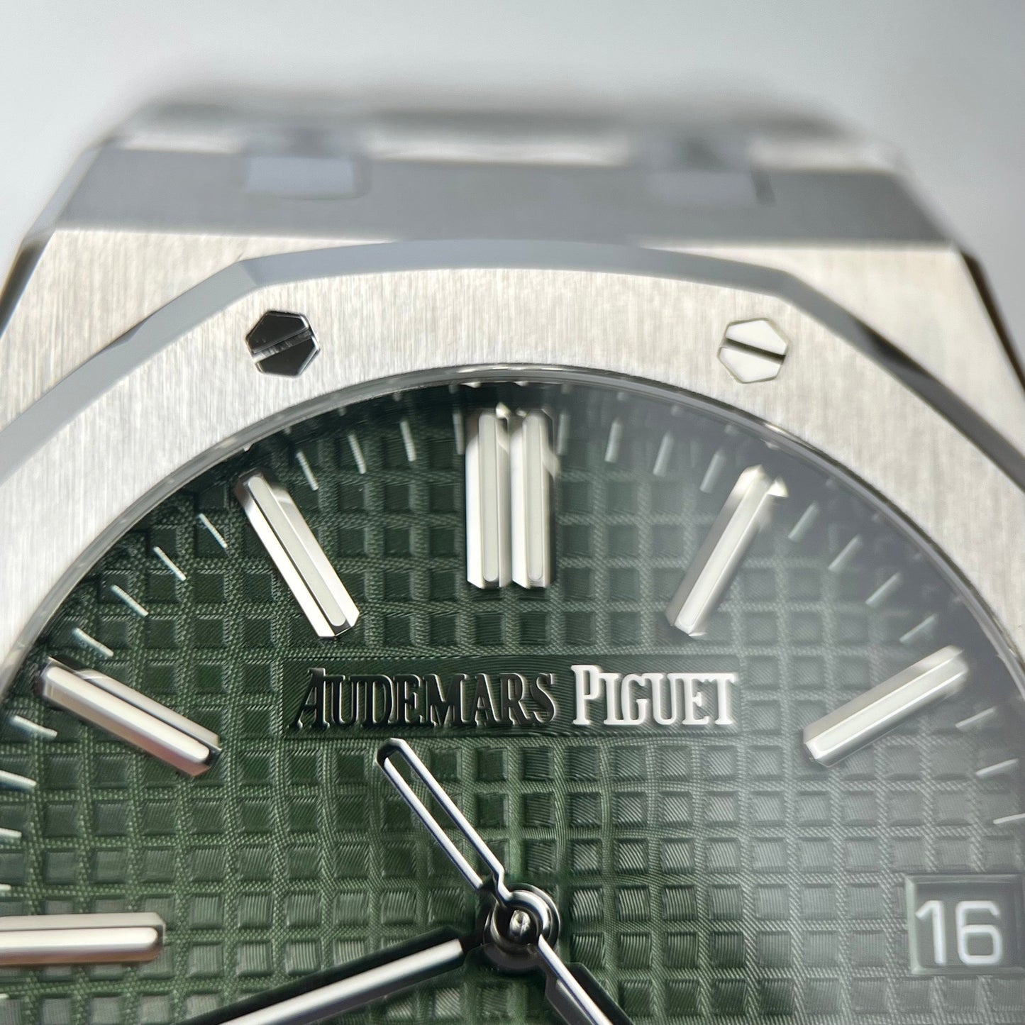 Audemars Piguet Royal Oak 15510ST.OO.1320ST.04 1:1 Best Edition ZF Fabbrica Green Dial Newest Version