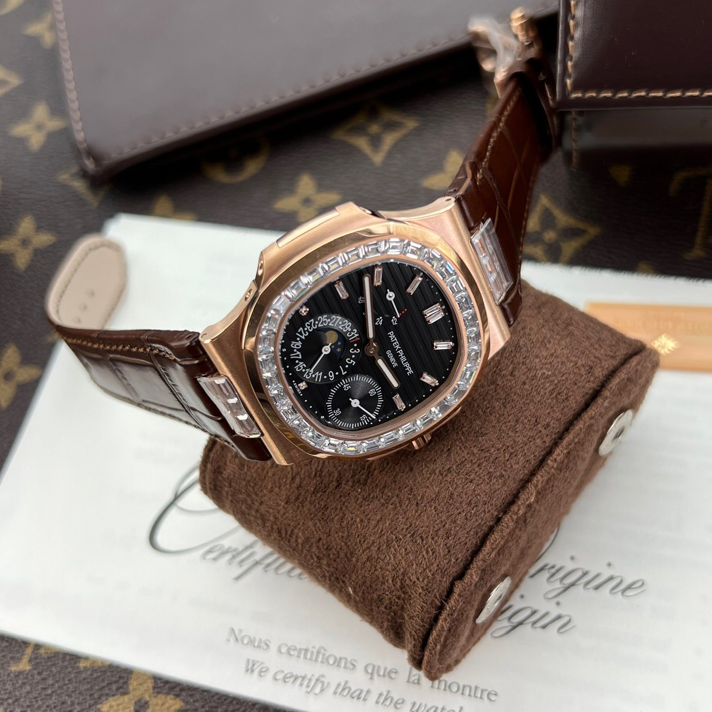 Patek Philippe Nautilus 5724R-001 GR Fabbrica 1:1 edizione migliore quadrante nero Rosa Oro e pedra