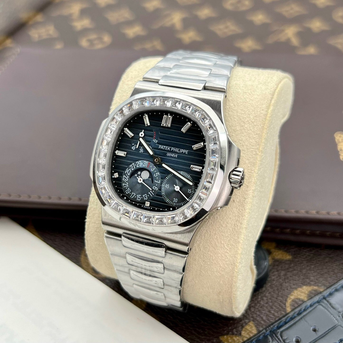 Patek Philippe Nautilus 5712/1R-001 1:1 edizione migliore GR Fabbrica quadrante blu and Stone