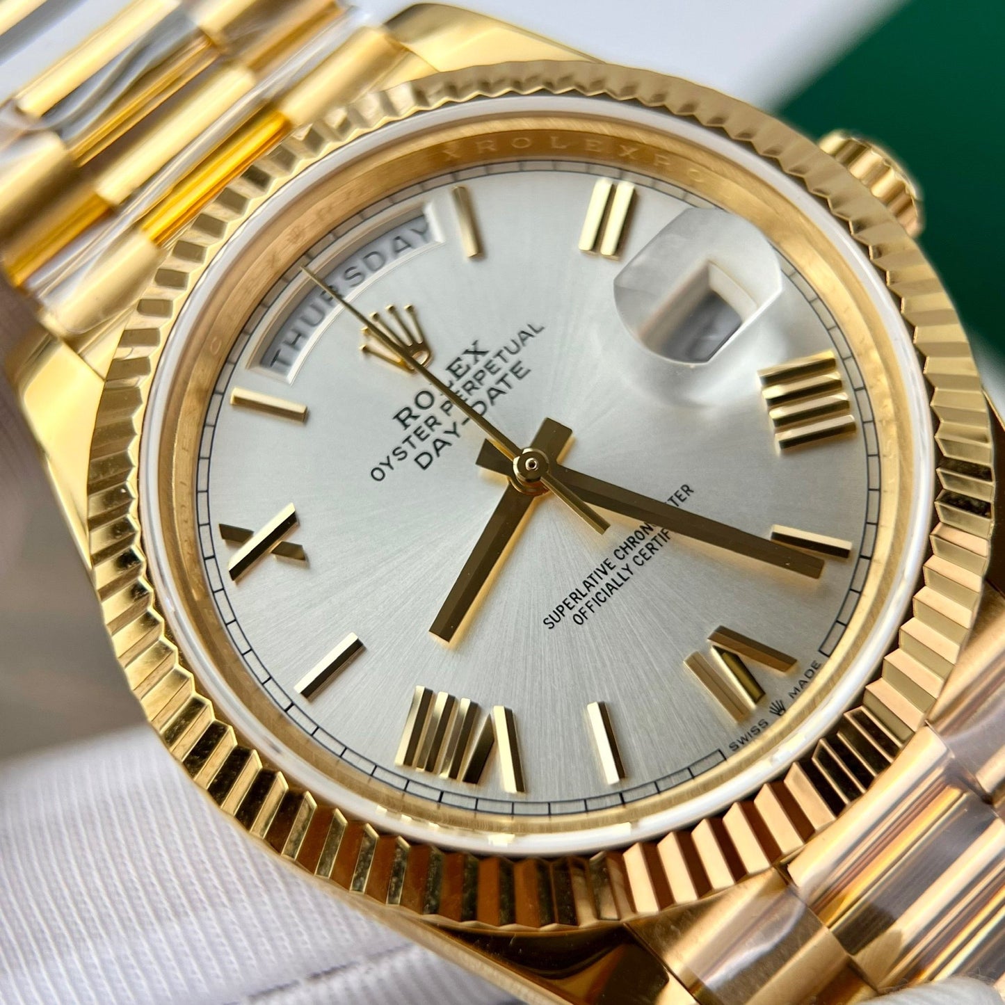 Rolex Day Date 228238 40MM 1:1 edizione migliore 18k Yellow Oro Argento Roman quadrante GM Fabbrica Counterweight Versione