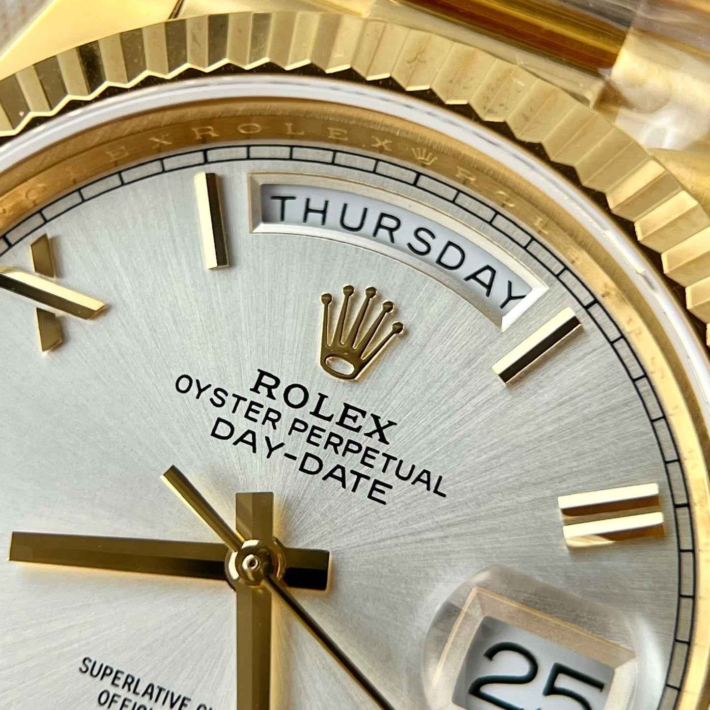 Rolex Day Date 228238 40MM 1:1 edizione migliore 18k Yellow Oro Argento Roman quadrante GM Fabbrica Counterweight Versione