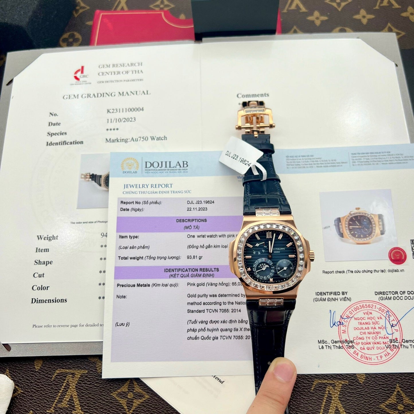 Patek Philippe Nautilus 5724R  1:1 edizione migliore quadrante blu custom 18k and moissanite