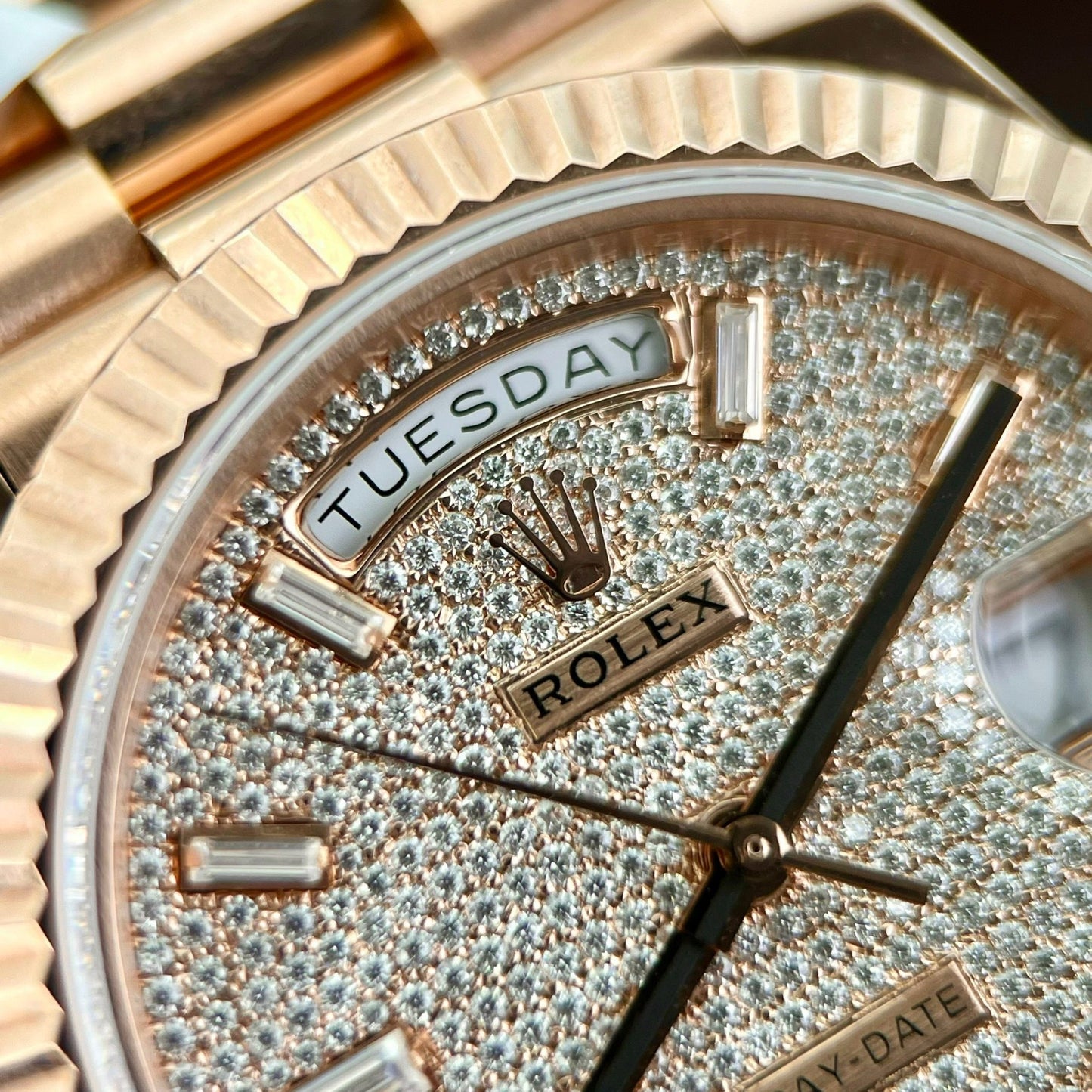 Rolex Day Date m228235-0036 custom 18k Everose Oro 1:1 edizione migliore GM Fabbrica Moissanite quadrante