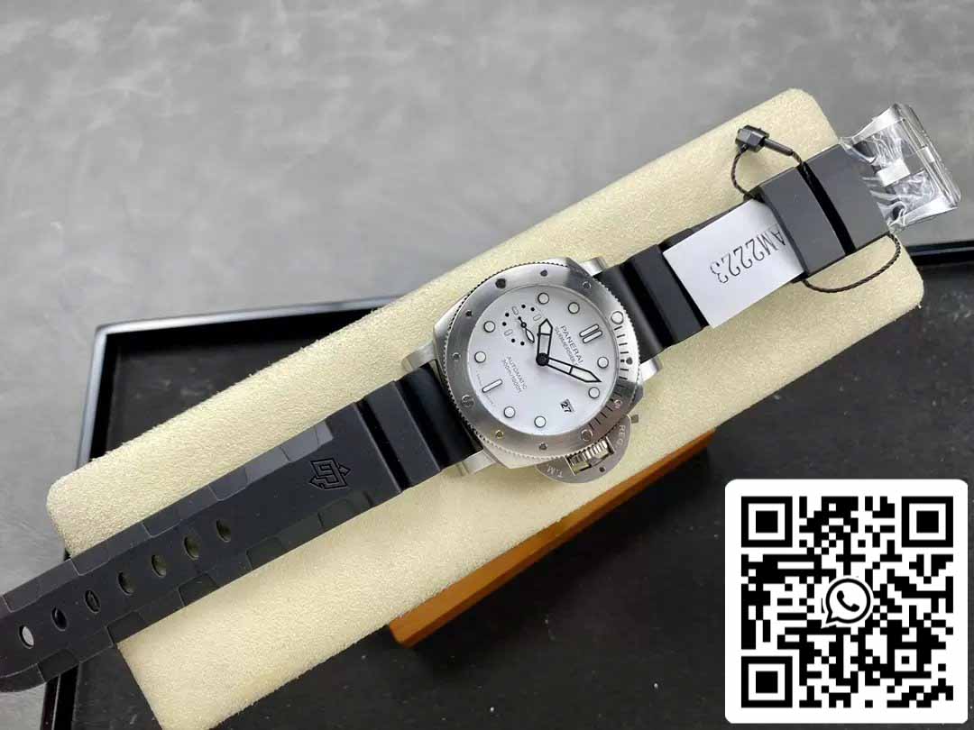 Panerai Luminor Submersible Bianco Pam02223   VS Fabbrica 1:1 edizione migliore