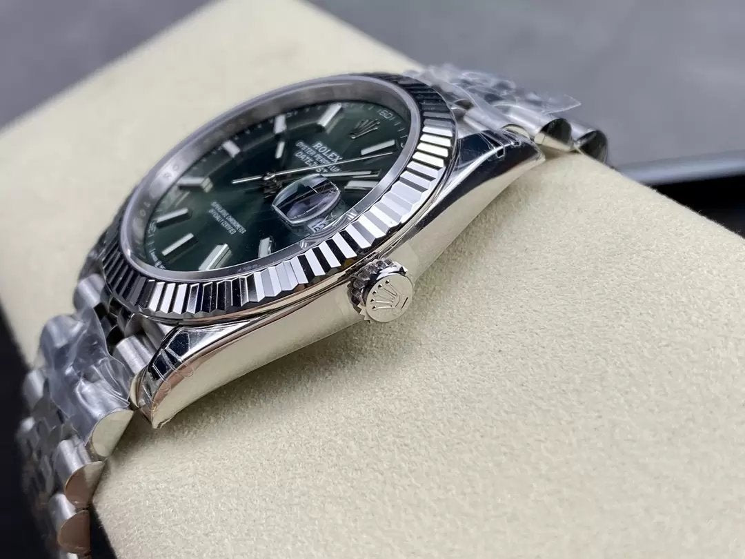 Rolex Datejust M126334-0028 41mm Oyster cinturino VS Fabbrica quadrante verde Jubilee cinturino