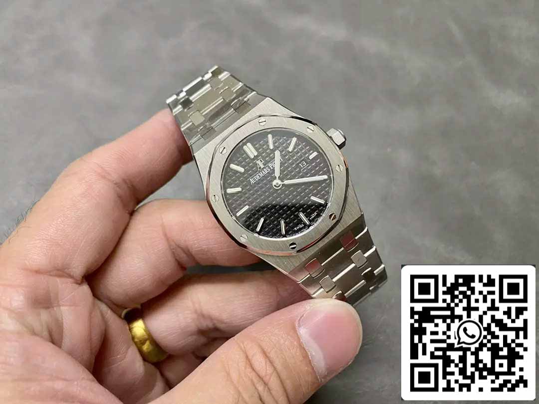 Audemars Piguet 67651 Quartz 33mm 1:1 Best Edition ZF Fabbrica Black Dial Silver Case