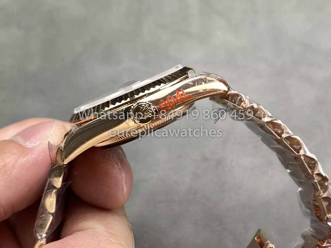 Rolex Day Date M128235-0075 Numeral Dial QF Fabbrica 1:1 Best Clone Chocolate Dial Rose Gold