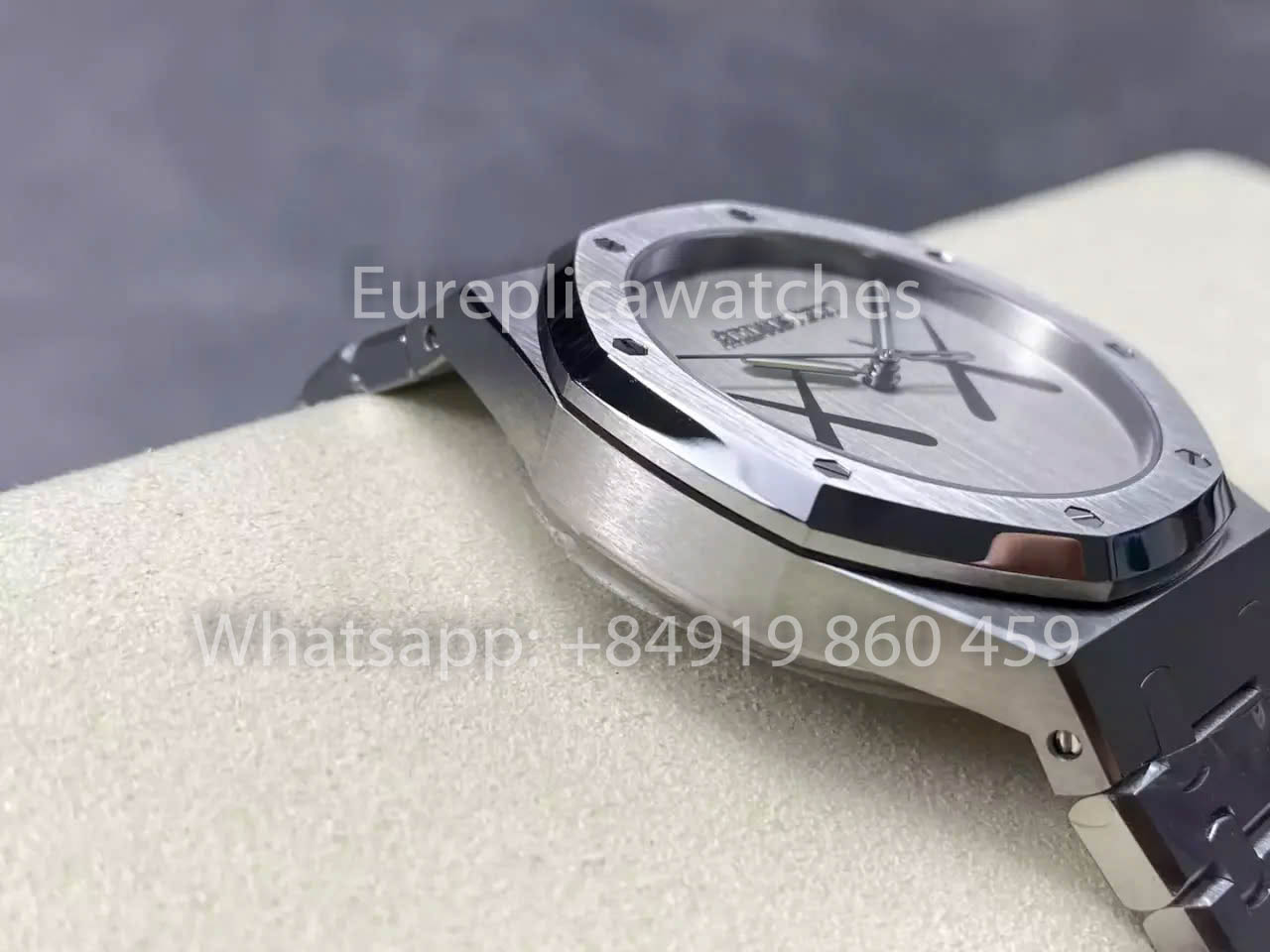 Audemars Piguet Royal Oak X Kaws  V3 Newest Version 1:1 Best Clone APS Fabbrica