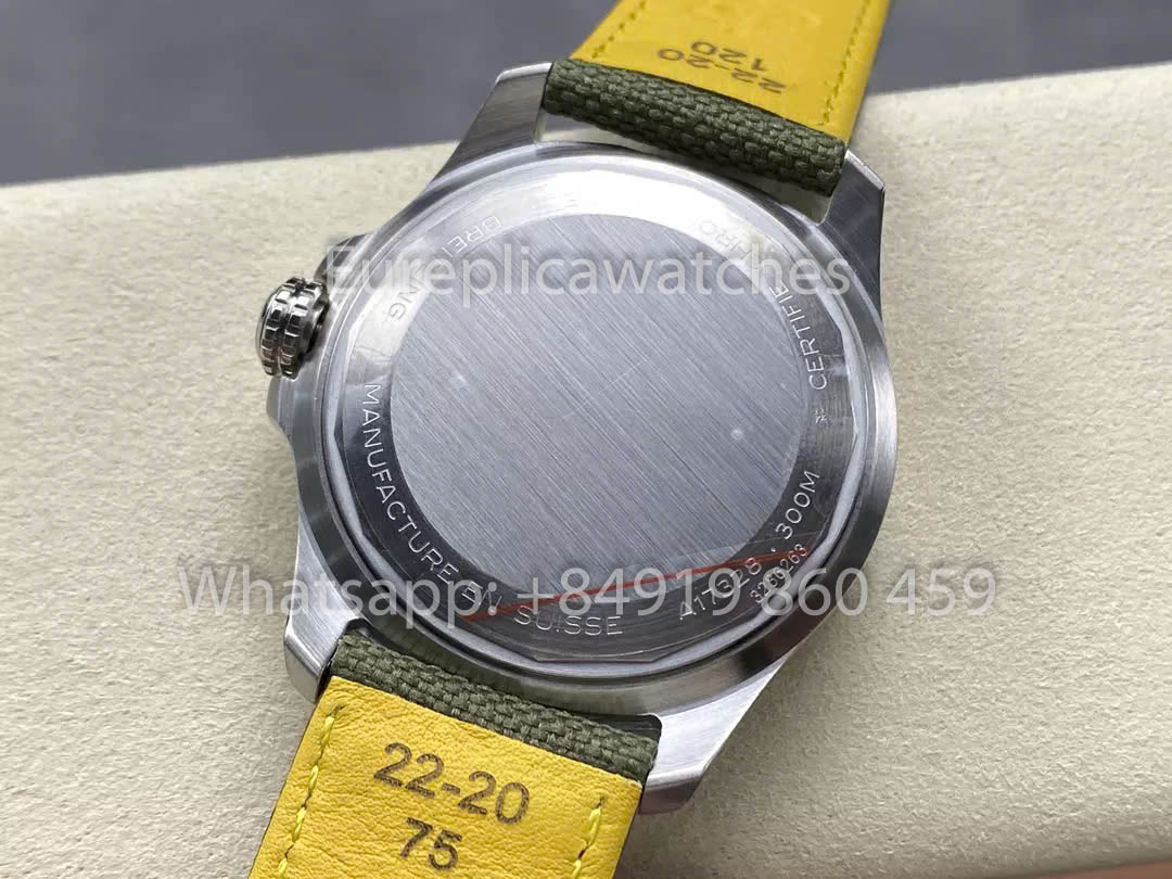 Breitling Avenger Automatic GMT 44 BLS Fabbrica 1:1 Best Clone quadrante verde Velcro cinturino