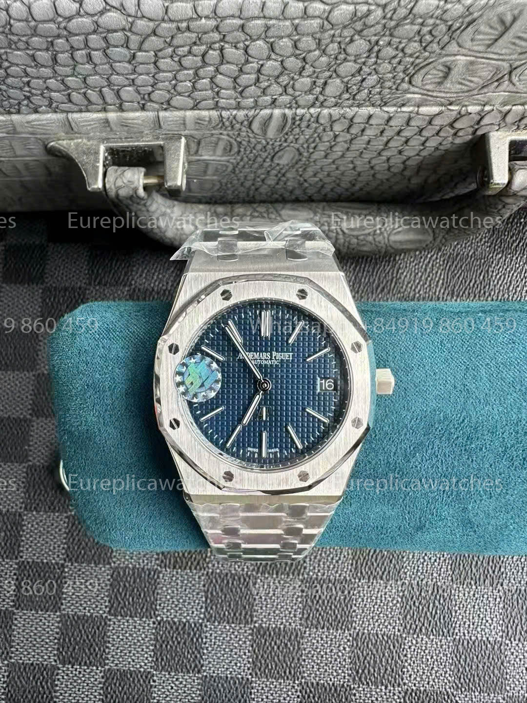 Audemars Piguet Royal Oak 15202IP.OO.1240IP.01 1:1 Best Clone ZF Fabbrica Smoked Blue Dial