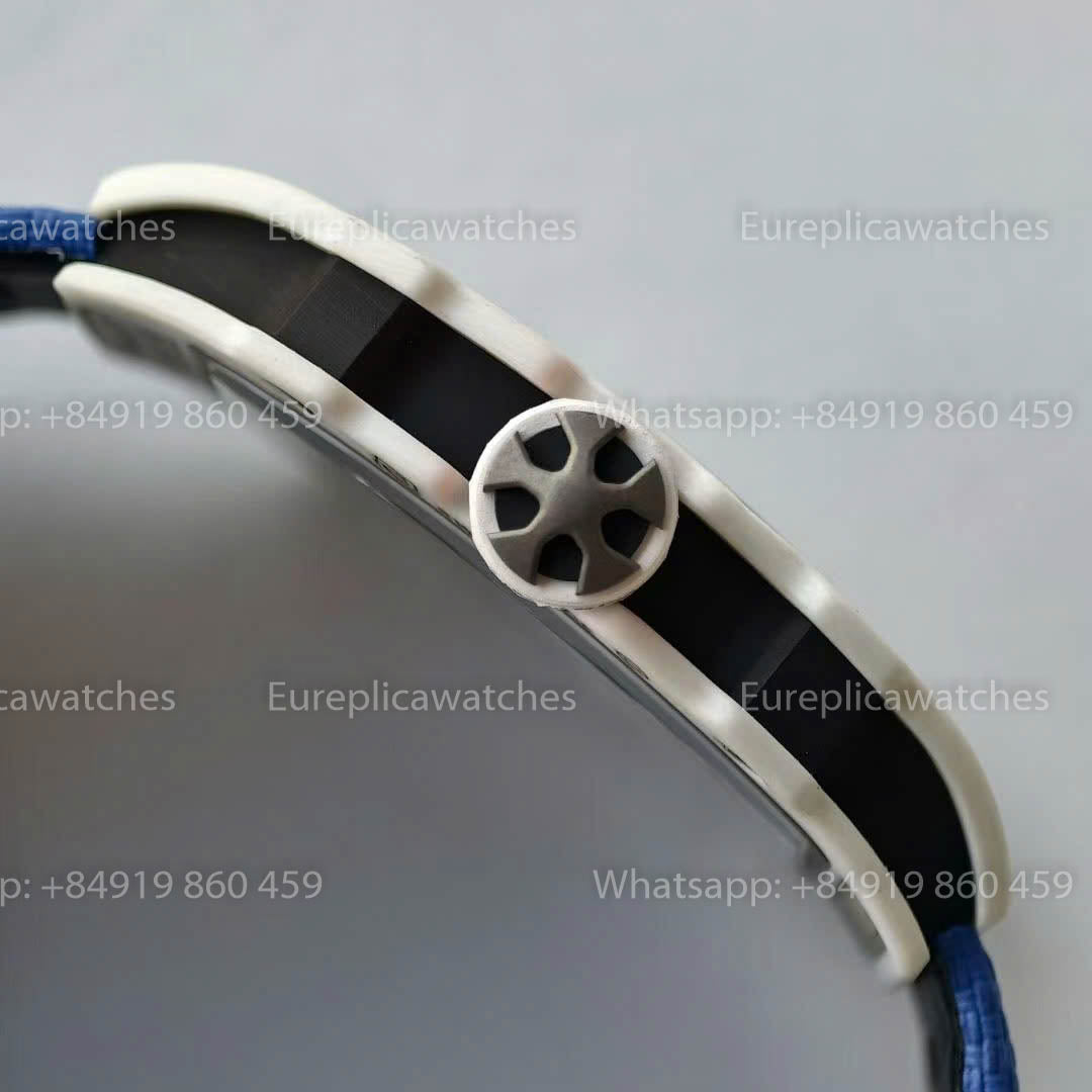Replica Richard Mille RM67?02 quadrante France VAF Factory miglior versione 1:1 carbonio bianco con cinturino blu
